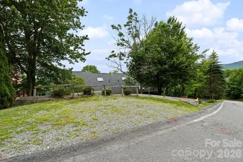 218 Slope View Drive Sugar Mountain NC 28604