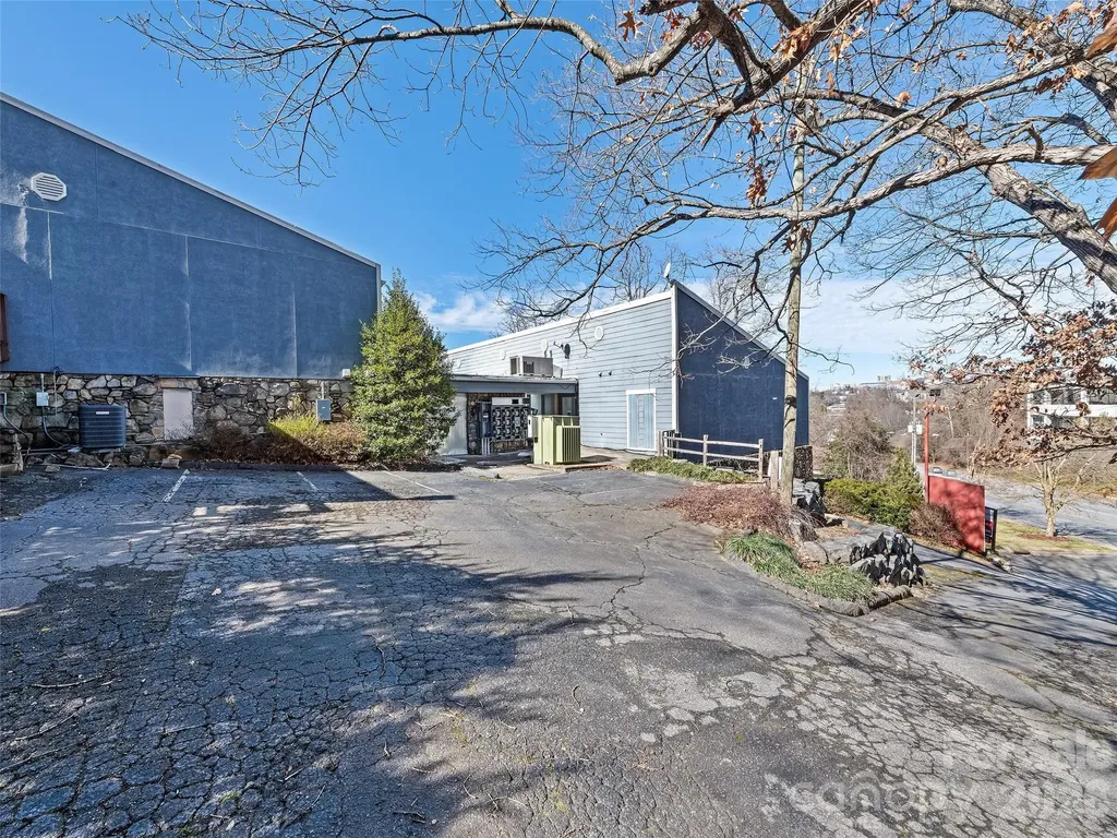 131 Mcdowell Street Asheville NC 28801
