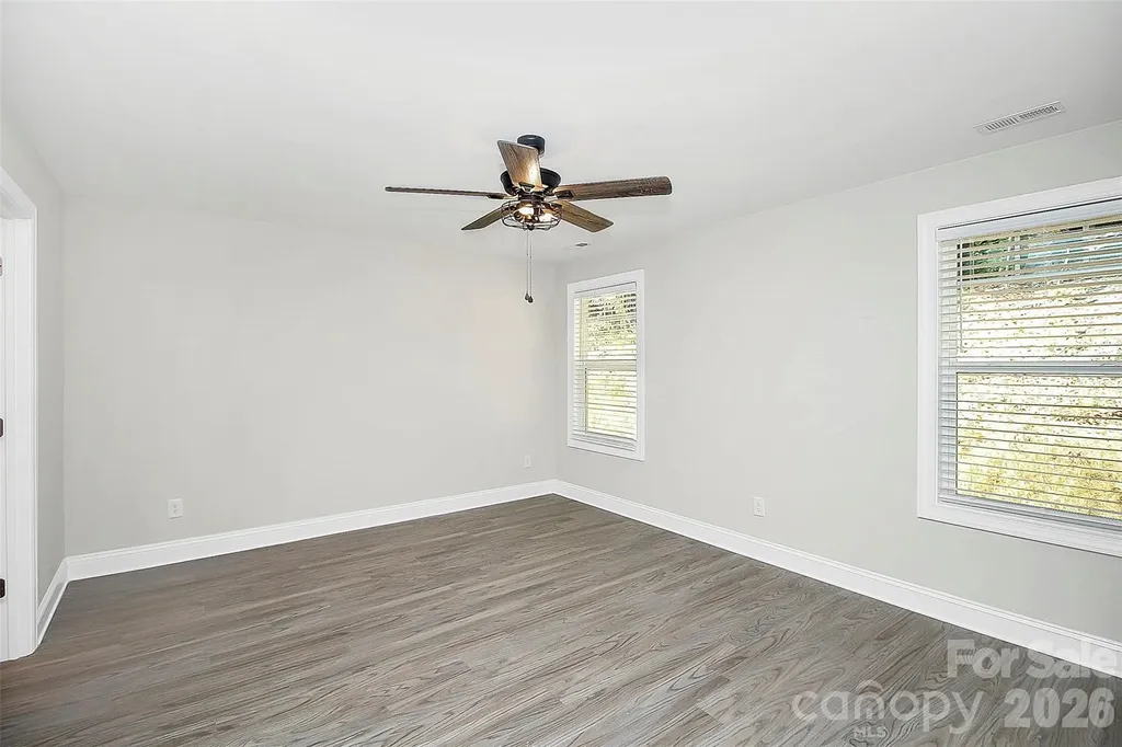 2595 Henry Falls Drive Hickory NC 28602
