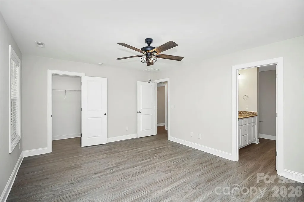 2595 Henry Falls Drive Hickory NC 28602