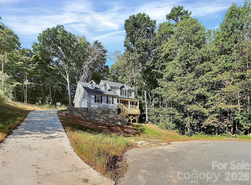 2595 Henry Falls Drive Hickory NC 28602