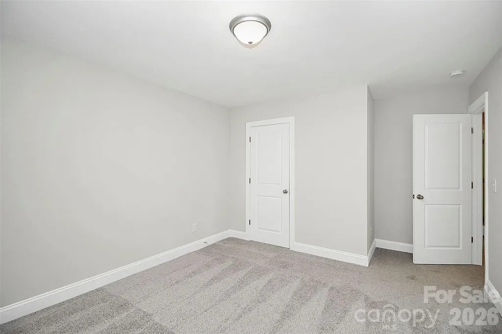 2595 Henry Falls Drive Hickory NC 28602