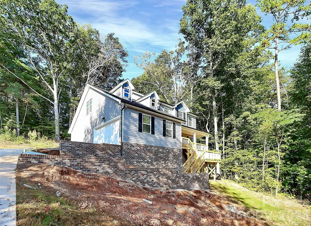 2595 Henry Falls Drive Hickory NC 28602