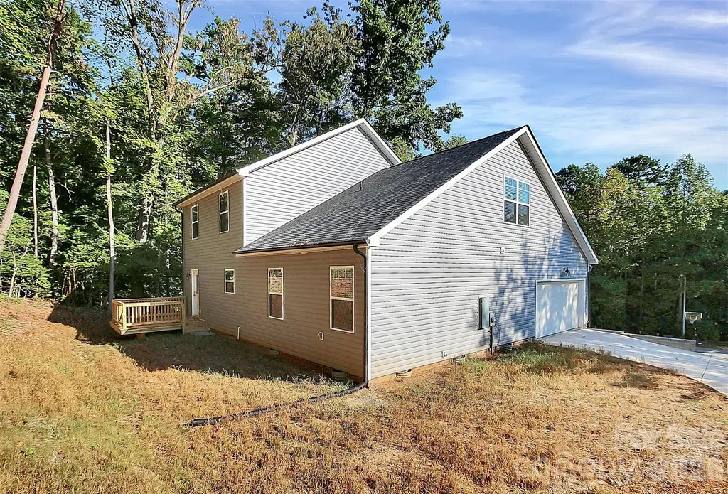 2595 Henry Falls Drive Hickory NC 28602