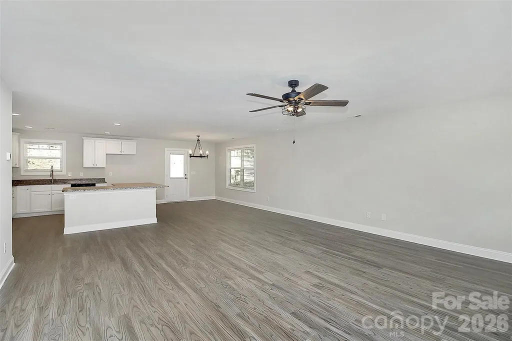 2595 Henry Falls Drive Hickory NC 28602