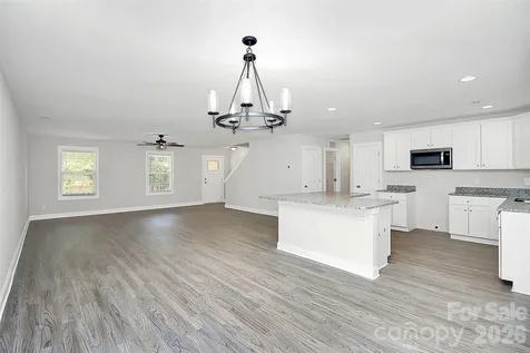 2595 Henry Falls Drive Hickory NC 28602