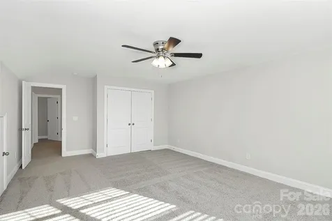 2595 Henry Falls Drive Hickory NC 28602