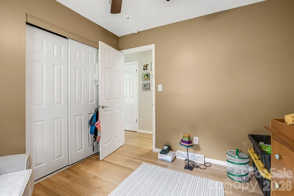 5 Hillview Road Asheville NC 28805