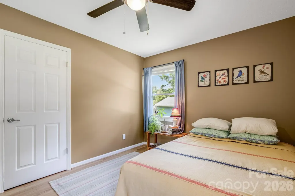 5 Hillview Road Asheville NC 28805