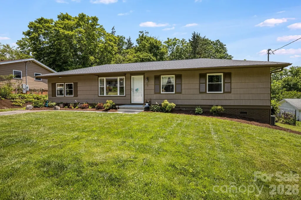 5 Hillview Road Asheville NC 28805