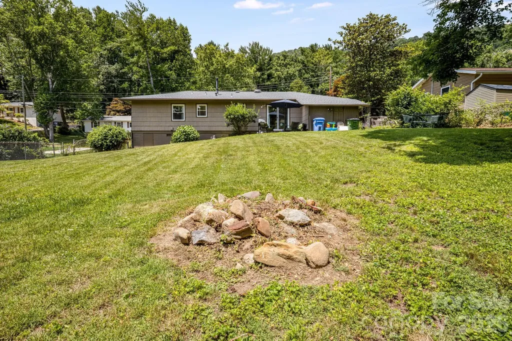 5 Hillview Road Asheville NC 28805