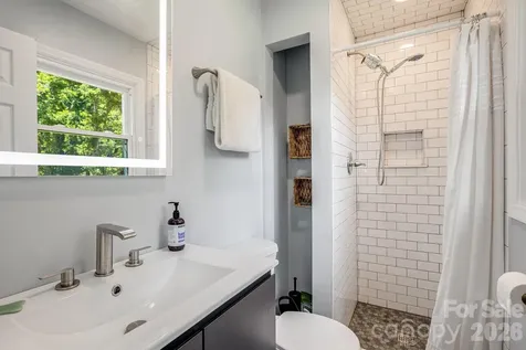 5 Hillview Road Asheville NC 28805