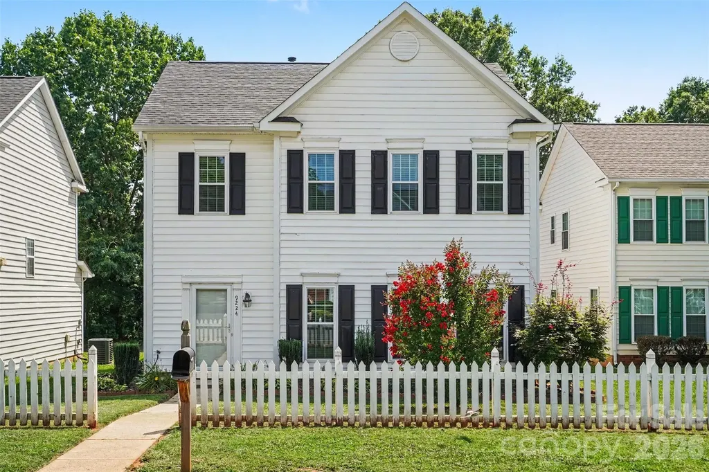 9224 Ligon Court Charlotte NC 28213