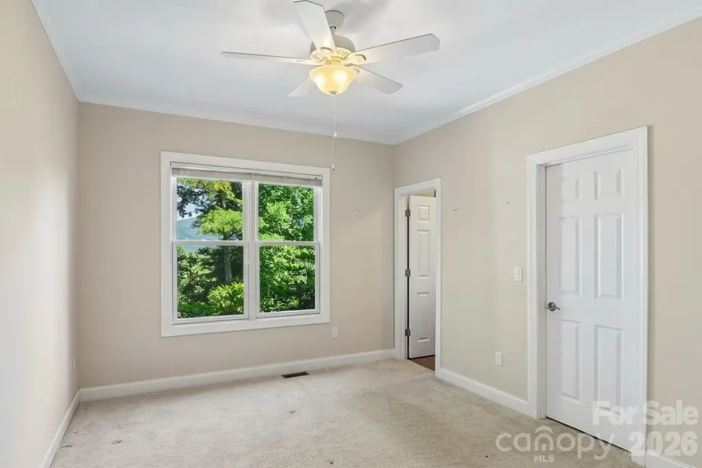959 Silverglen Way Hendersonville NC 28792