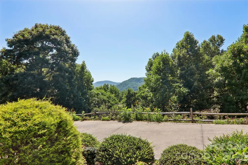 959 Silverglen Way Hendersonville NC 28792