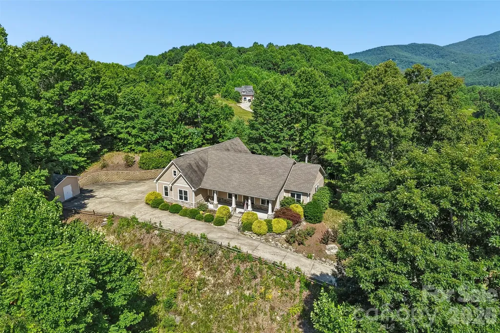 959 Silverglen Way Hendersonville NC 28792