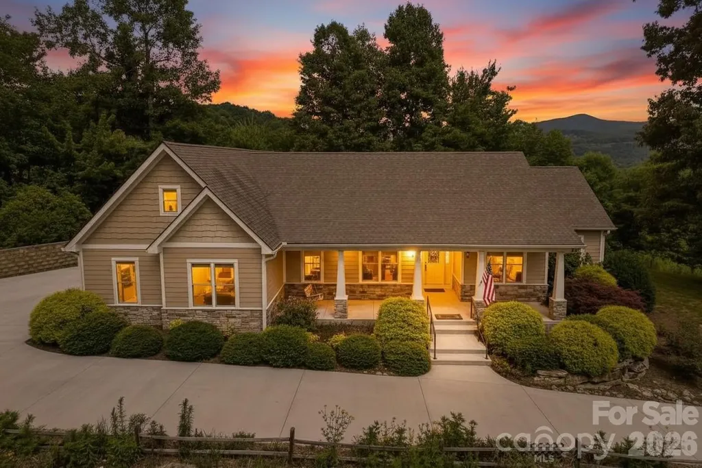 959 Silverglen Way Hendersonville NC 28792