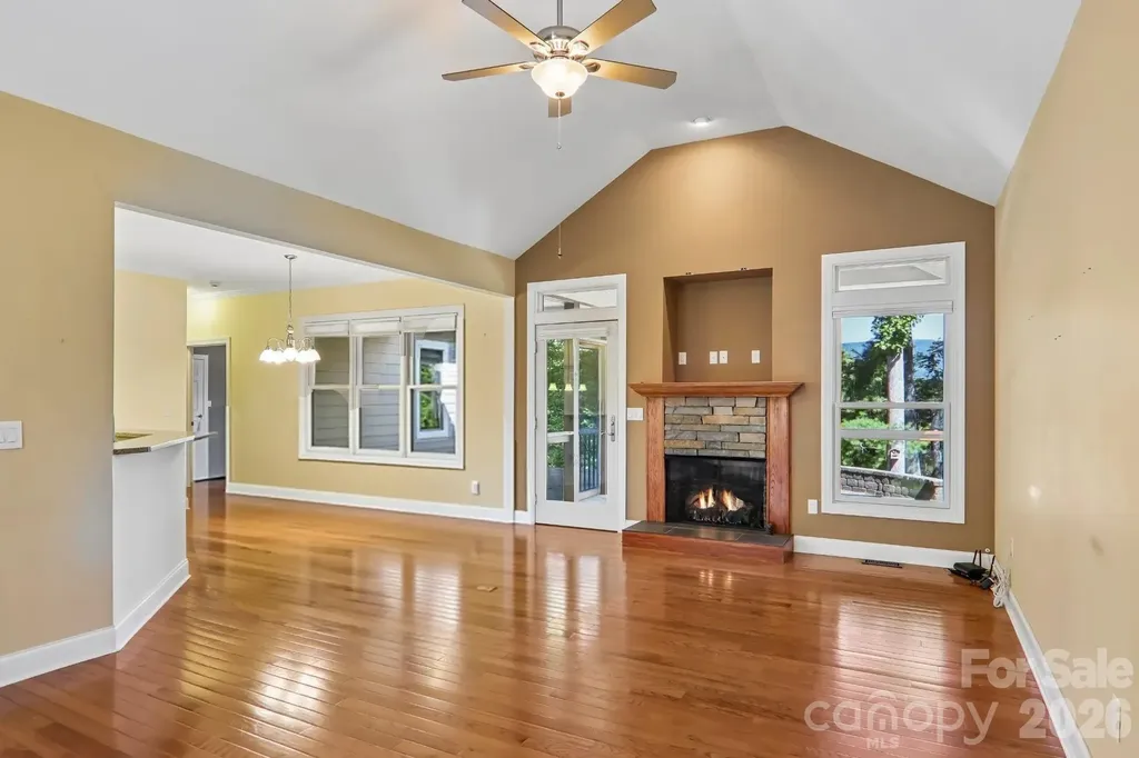 959 Silverglen Way Hendersonville NC 28792