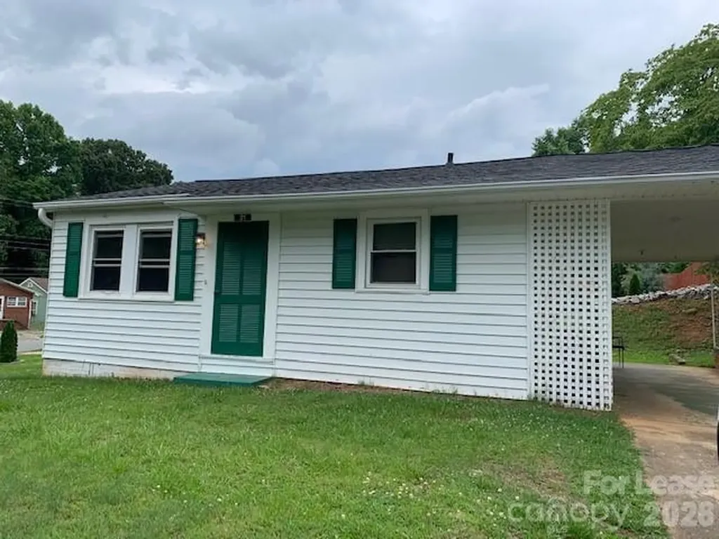 21 Columbia Avenue Marion NC 28752