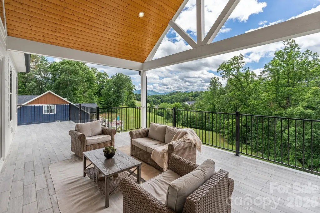 7 Temujin Drive Leicester NC 28748