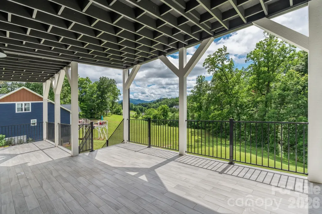 7 Temujin Drive Leicester NC 28748