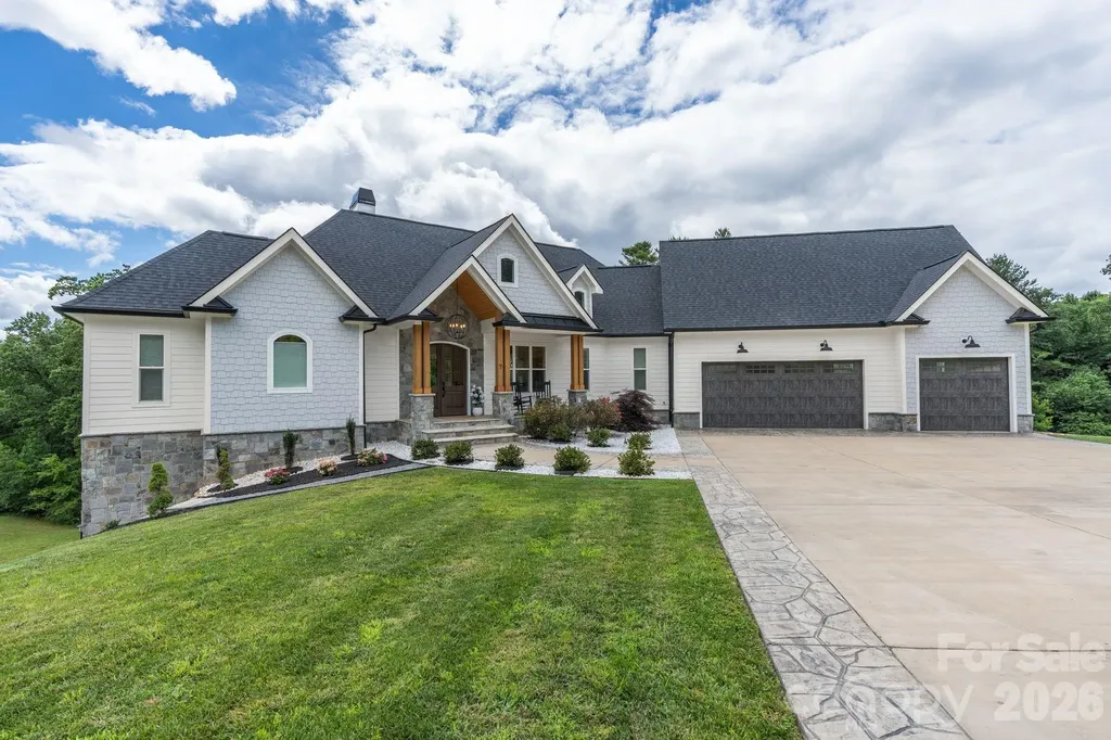 7 Temujin Drive Leicester NC 28748