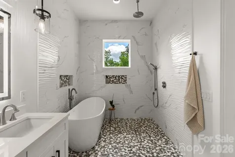 7 Temujin Drive Leicester NC 28748