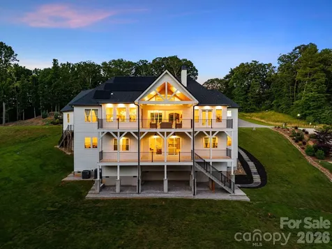 7 Temujin Drive Leicester NC 28748