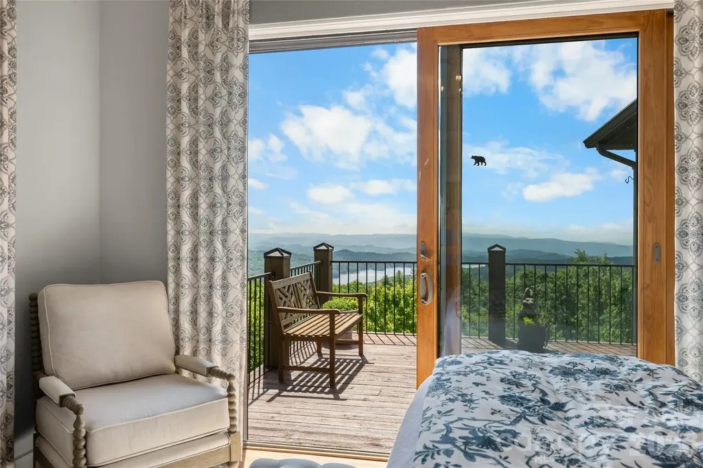100 Meadow Ridge Drive Lake Toxaway NC 28747