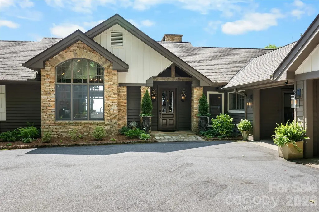 100 Meadow Ridge Drive Lake Toxaway NC 28747
