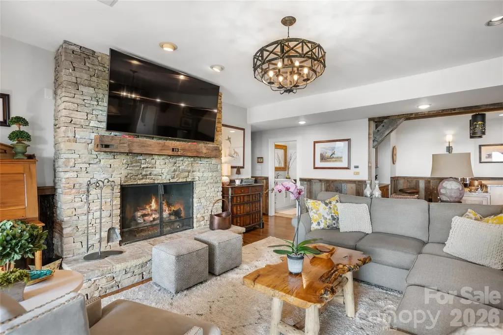 100 Meadow Ridge Drive Lake Toxaway NC 28747