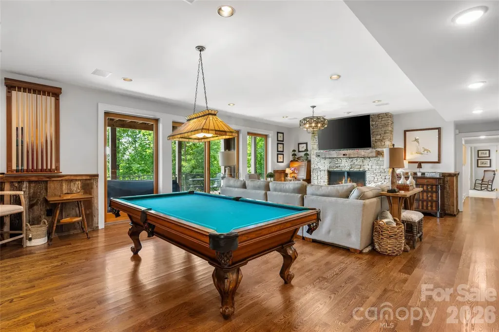 100 Meadow Ridge Drive Lake Toxaway NC 28747