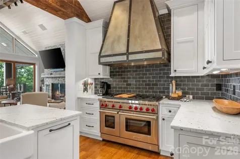 100 Meadow Ridge Drive Lake Toxaway NC 28747