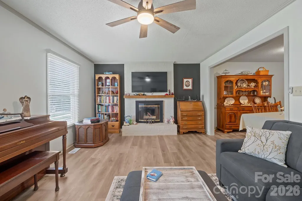 1504 2nd Street NE Conover NC 28613