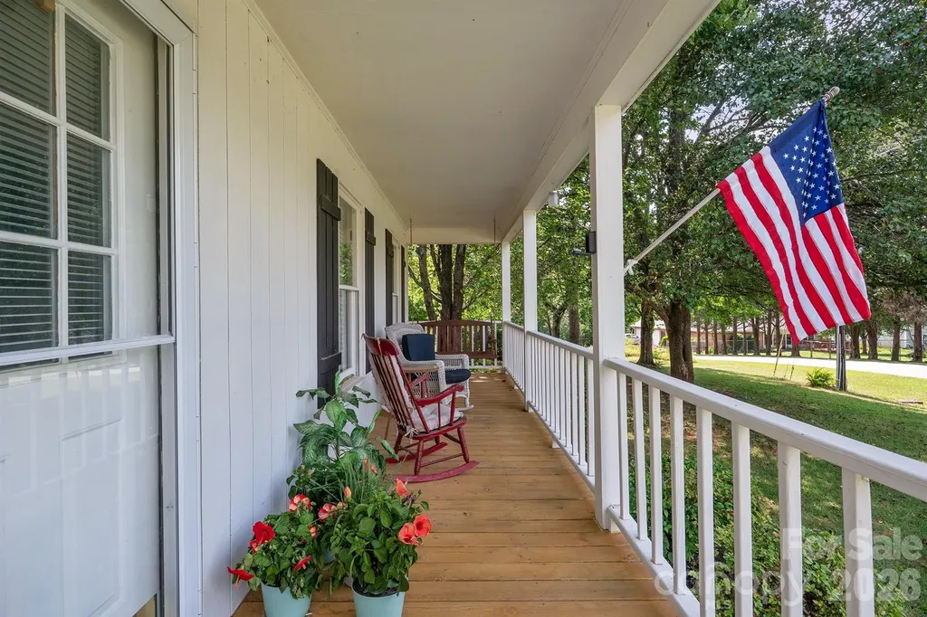 1504 2nd Street NE Conover NC 28613