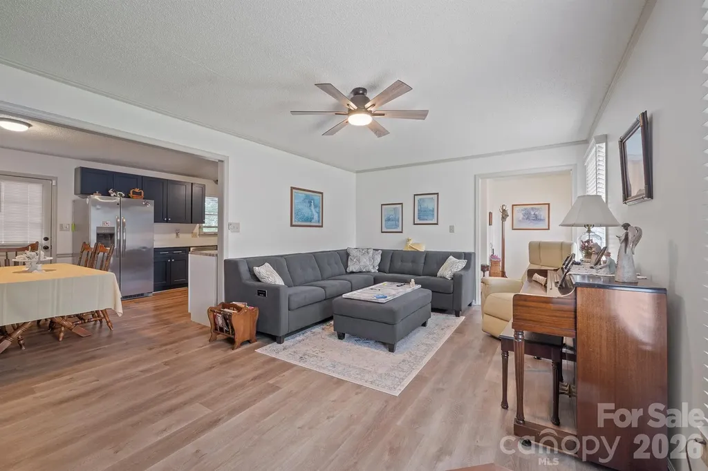 1504 2nd Street NE Conover NC 28613