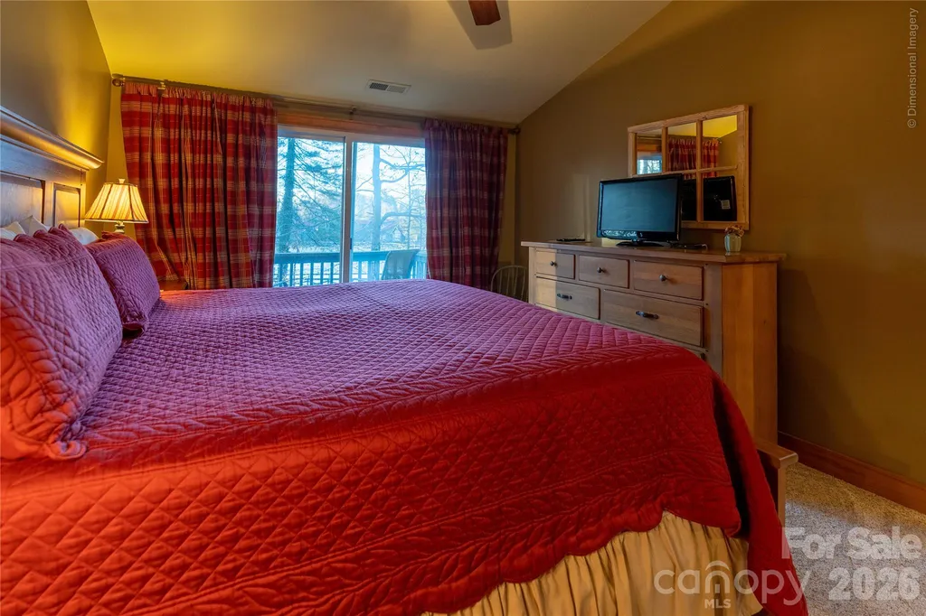 46 Rhett Drive Flat Rock NC 28731