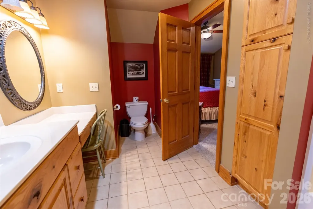 46 Rhett Drive Flat Rock NC 28731