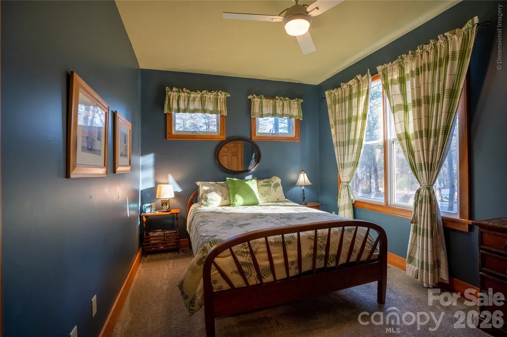 46 Rhett Drive Flat Rock NC 28731