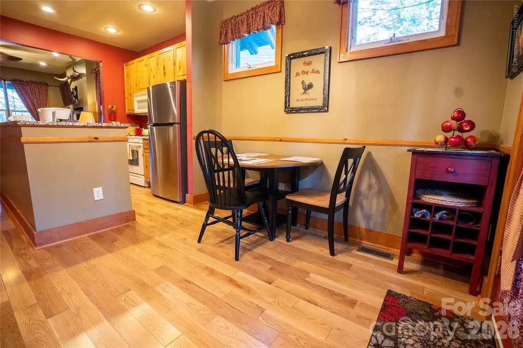 46 Rhett Drive Flat Rock NC 28731