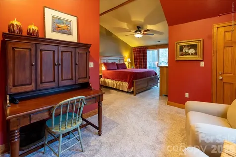 46 Rhett Drive Flat Rock NC 28731