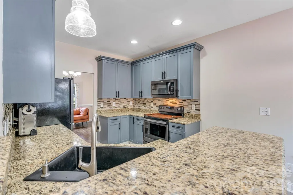 1915 Lynmore Drive Sherrills Ford NC 28673