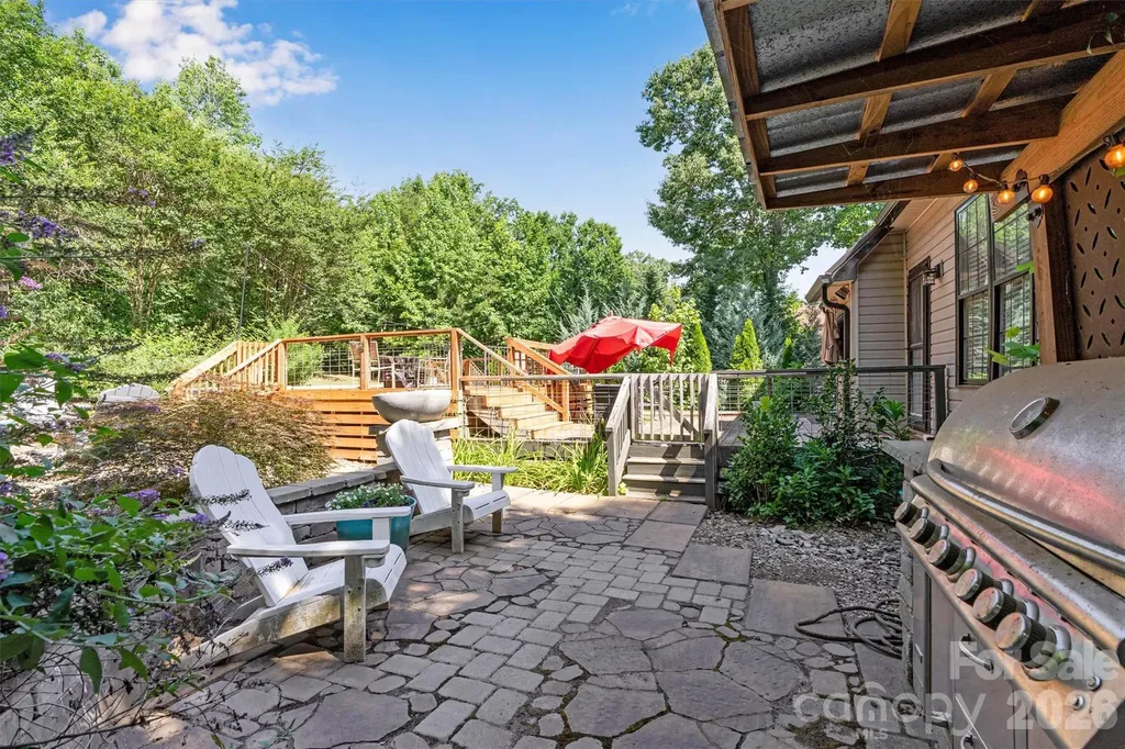 1915 Lynmore Drive Sherrills Ford NC 28673