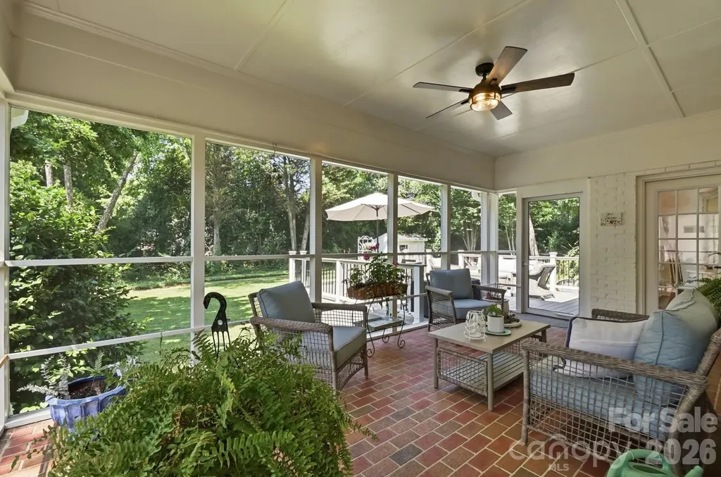 1136 Concord Road Davidson NC 28036