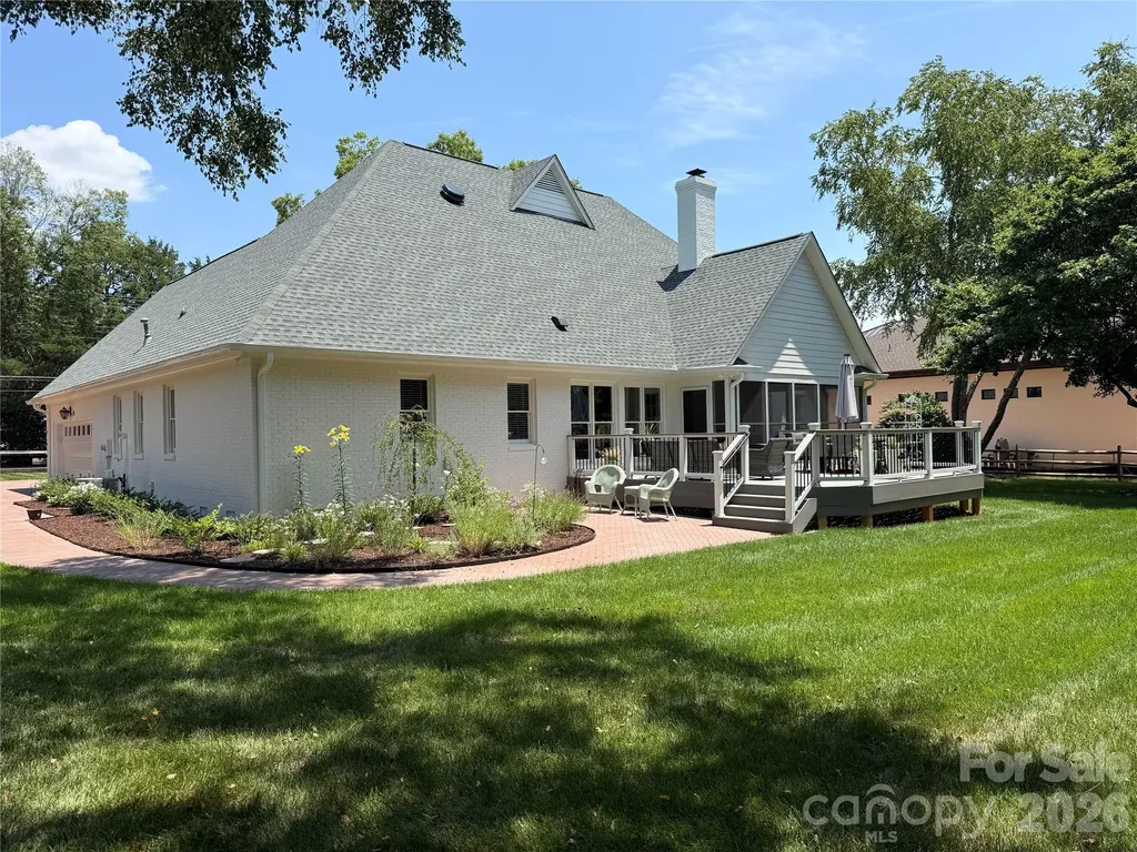 1136 Concord Road Davidson NC 28036