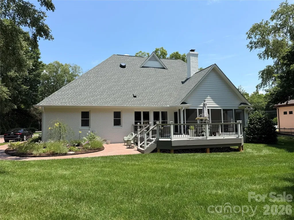 1136 Concord Road Davidson NC 28036