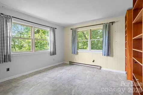 376 Stoney Brook Road Penrose NC 28766