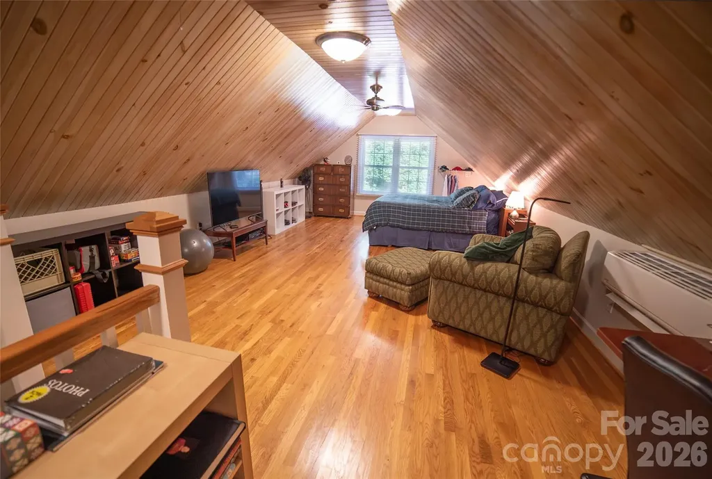 2086 Warrior Fork Trail Morganton NC 28655