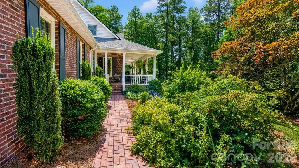 2086 Warrior Fork Trail Morganton NC 28655