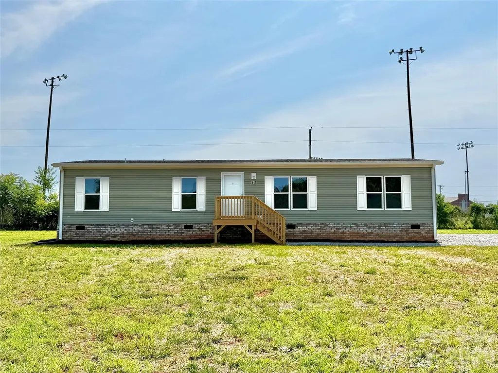 146 Con Lee Drive Olin NC 28660
